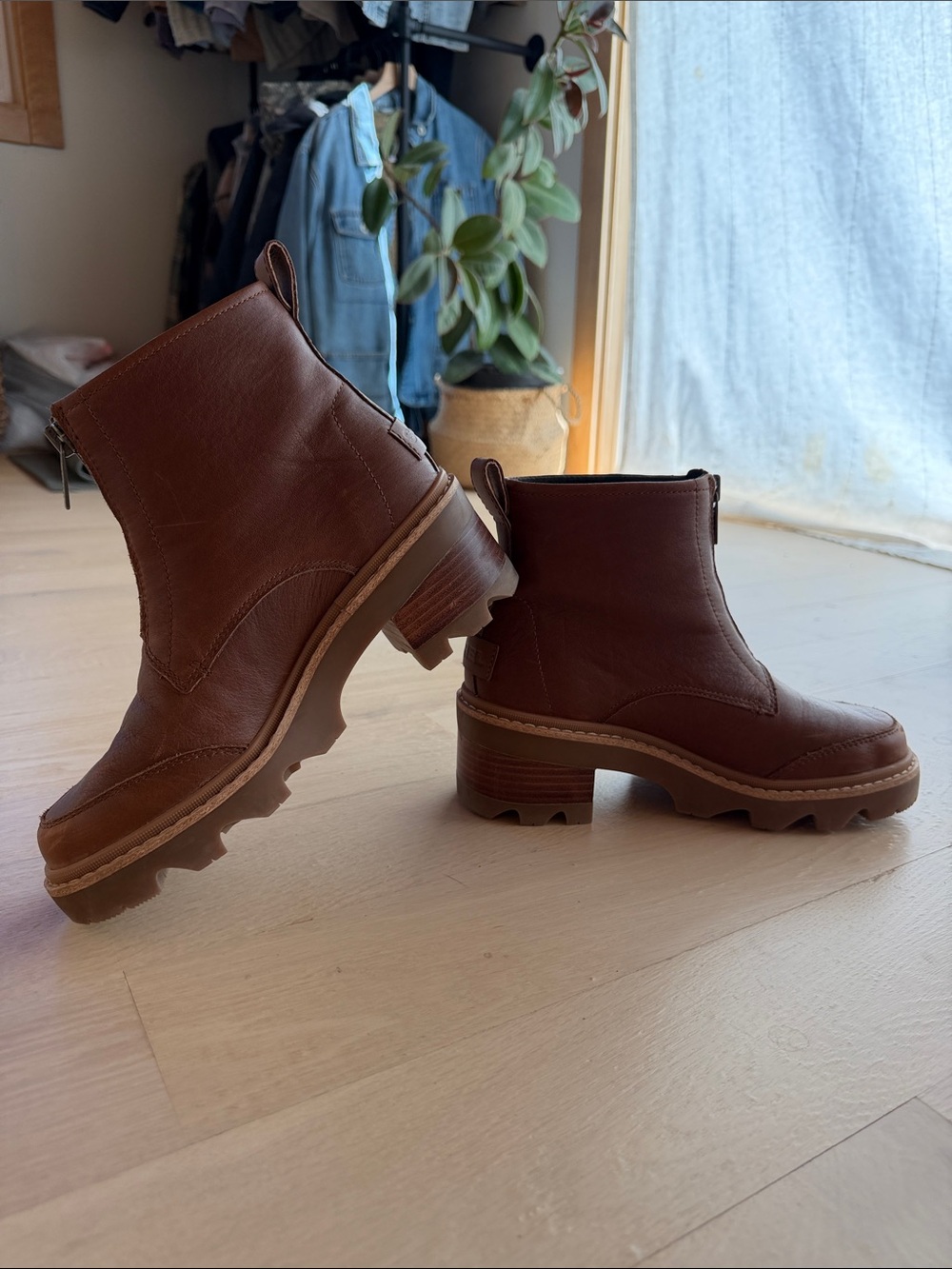 SOREL - Picture 2 of 16
